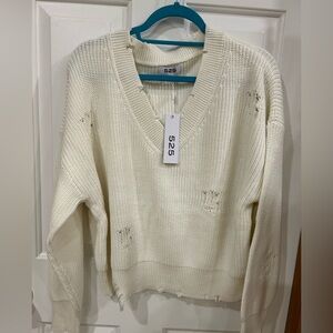 525 America Women's V-Neck Sweater in Cream